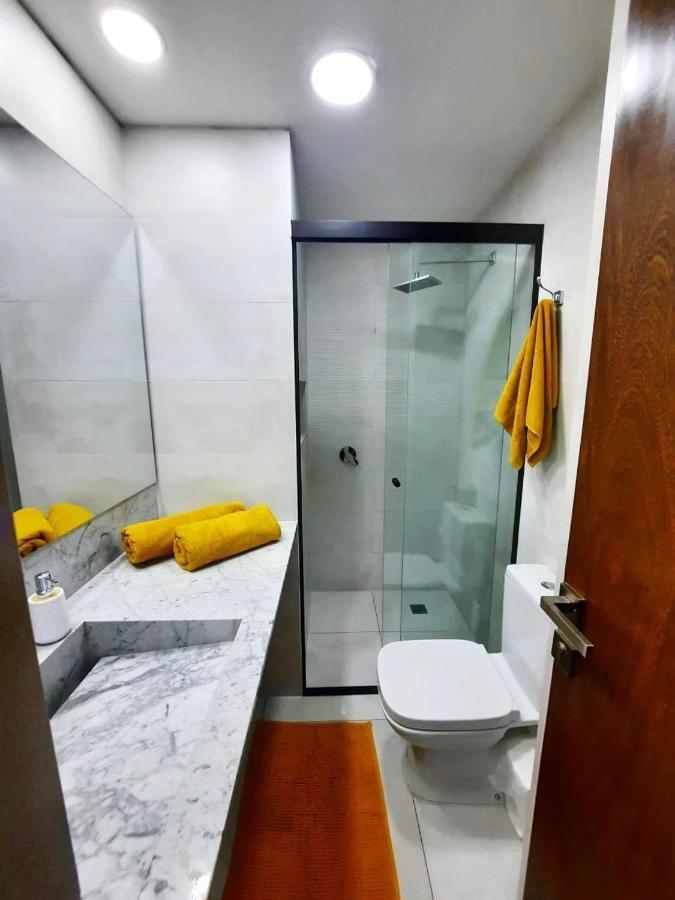 Apto Moderno Con Piscina De Borde Infinito Santa Cruz de La Sierra Bagian luar foto